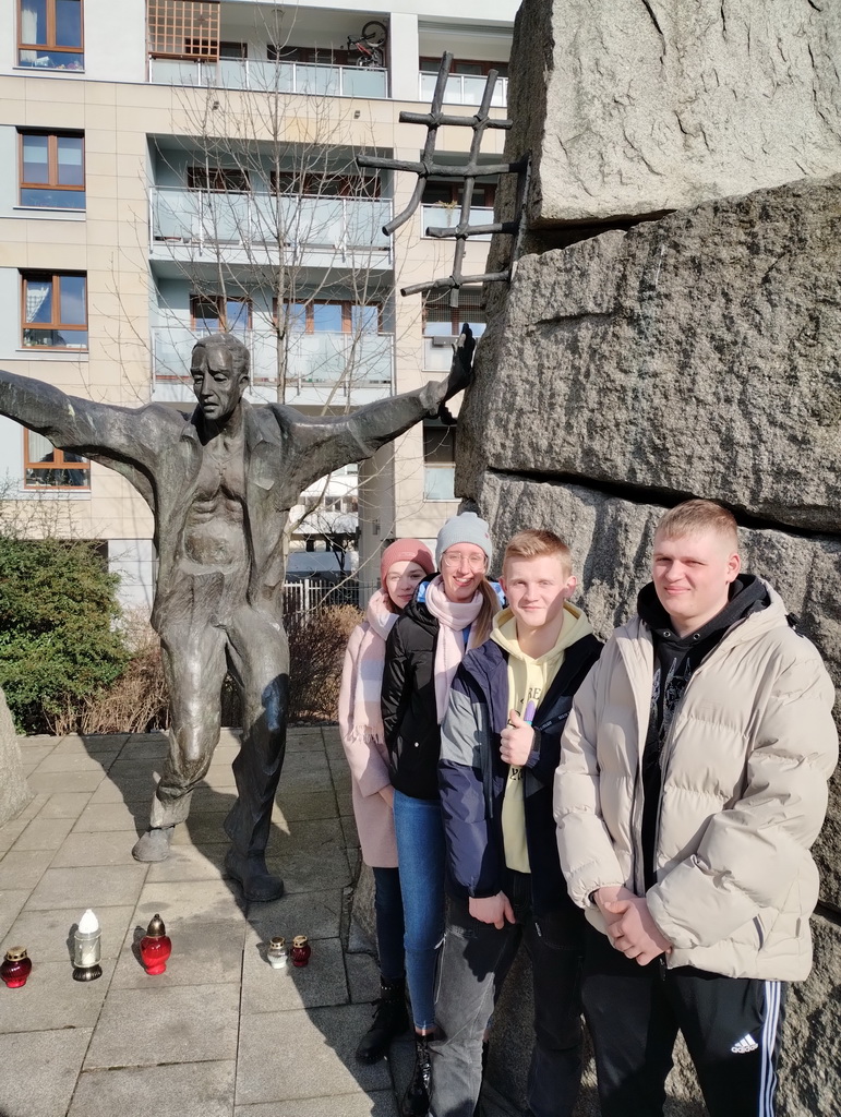 Zdjęcie EPIZODY2023_01abe20190-6b57-4cd6-b59b-f32bbfdee619.jpg w galerii Sądeckie epizody kadry oficerskiej II Rzeczpospolitej Polskiej